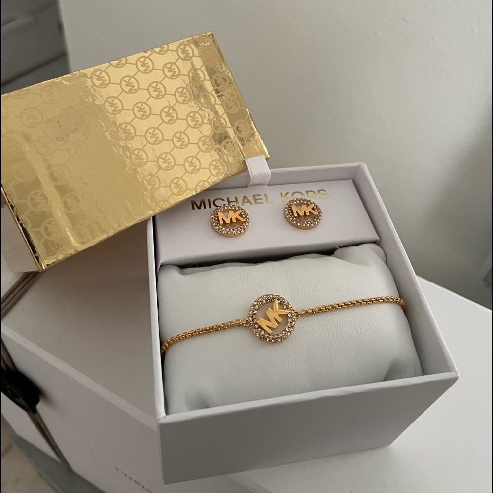 Michael Kors Bracelet and Earrings Set 🏷